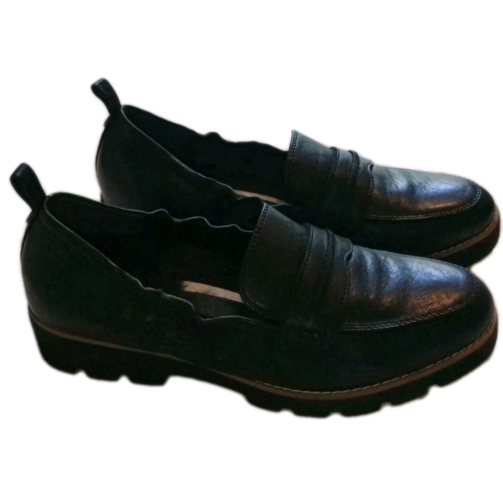 Vionic Cynthia H Black Leather Loafers Women's Size 8.5 Slip-On Comfort Shoes